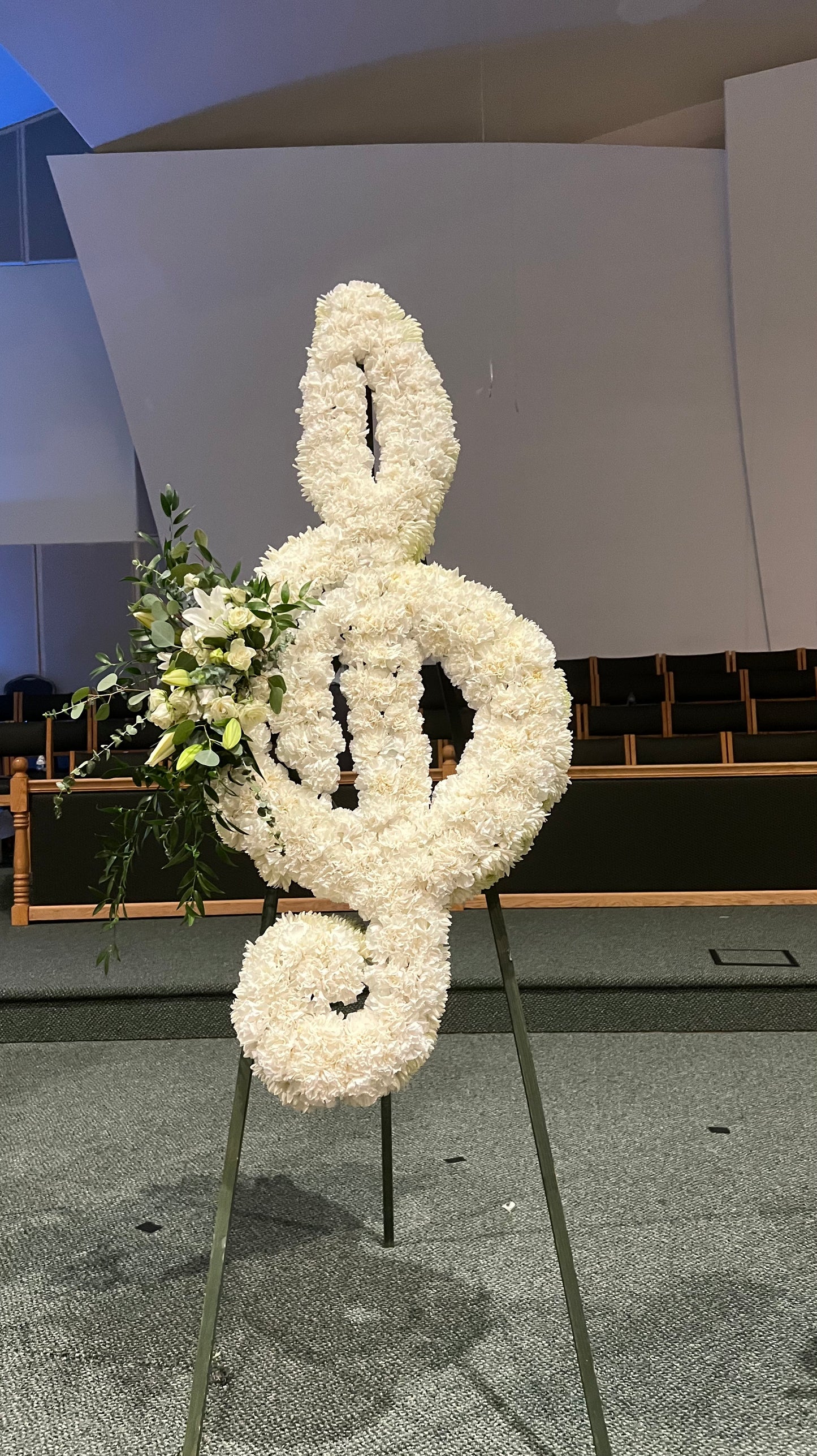Treble Clef Funeral Arrangement