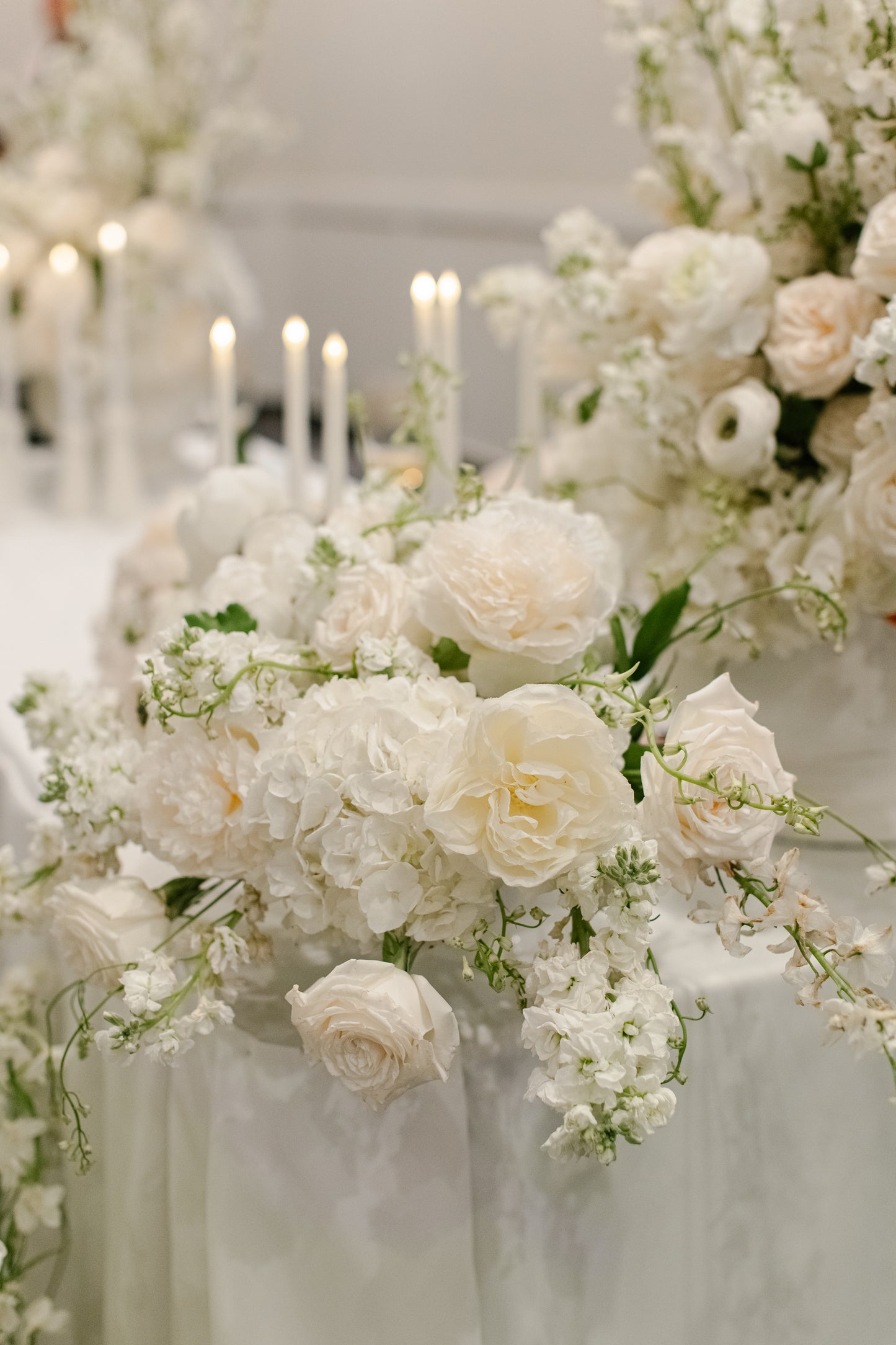 "White Garden" Sweetheart Table