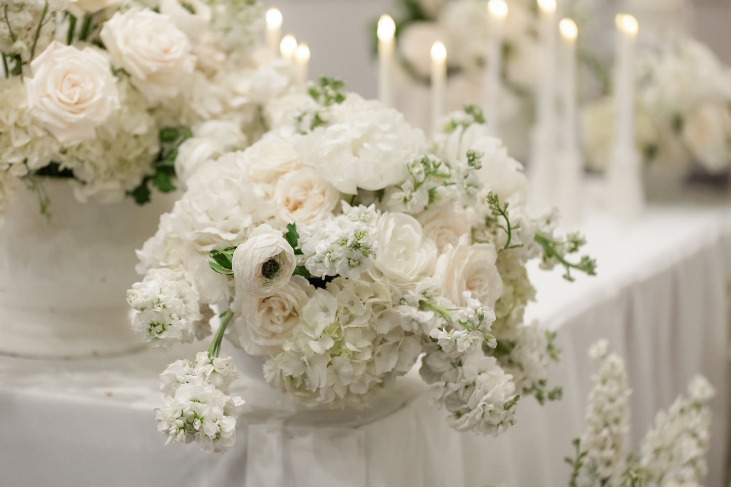 "White Garden" Sweetheart Table